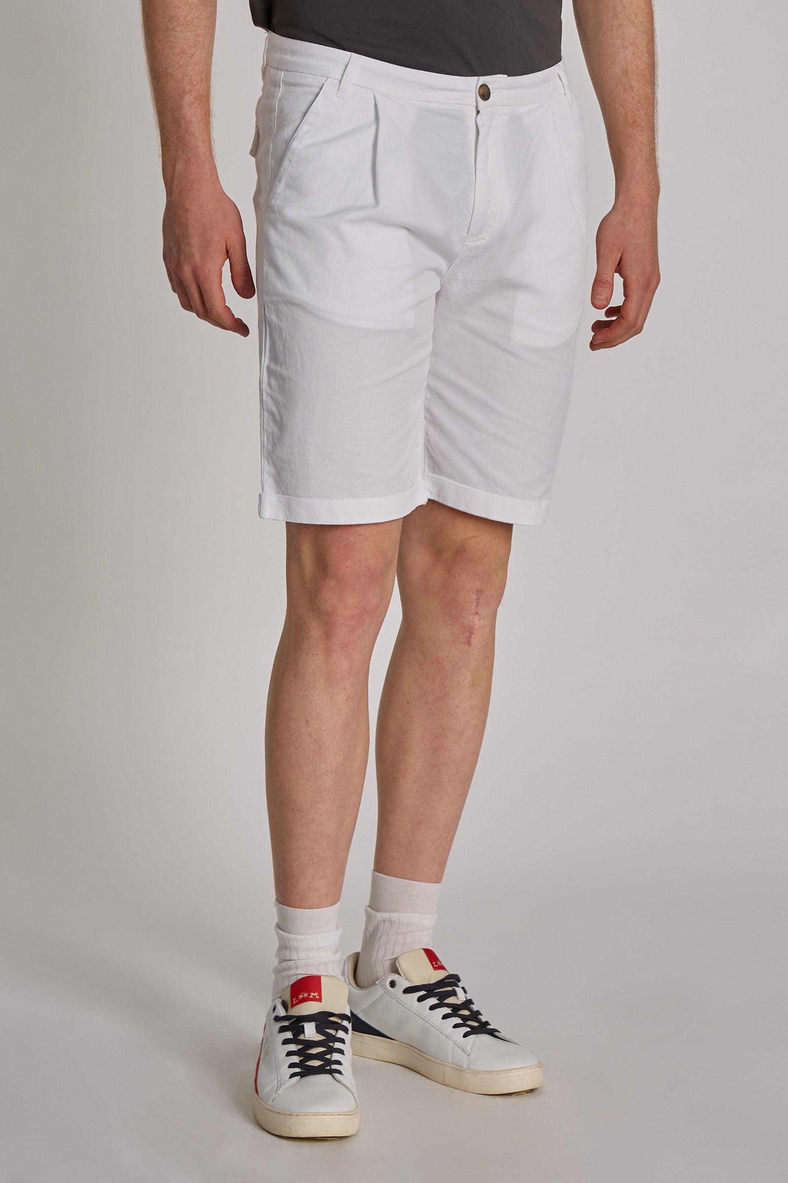 Men's regular-fit cotton and linen-blend Bermuda shorts