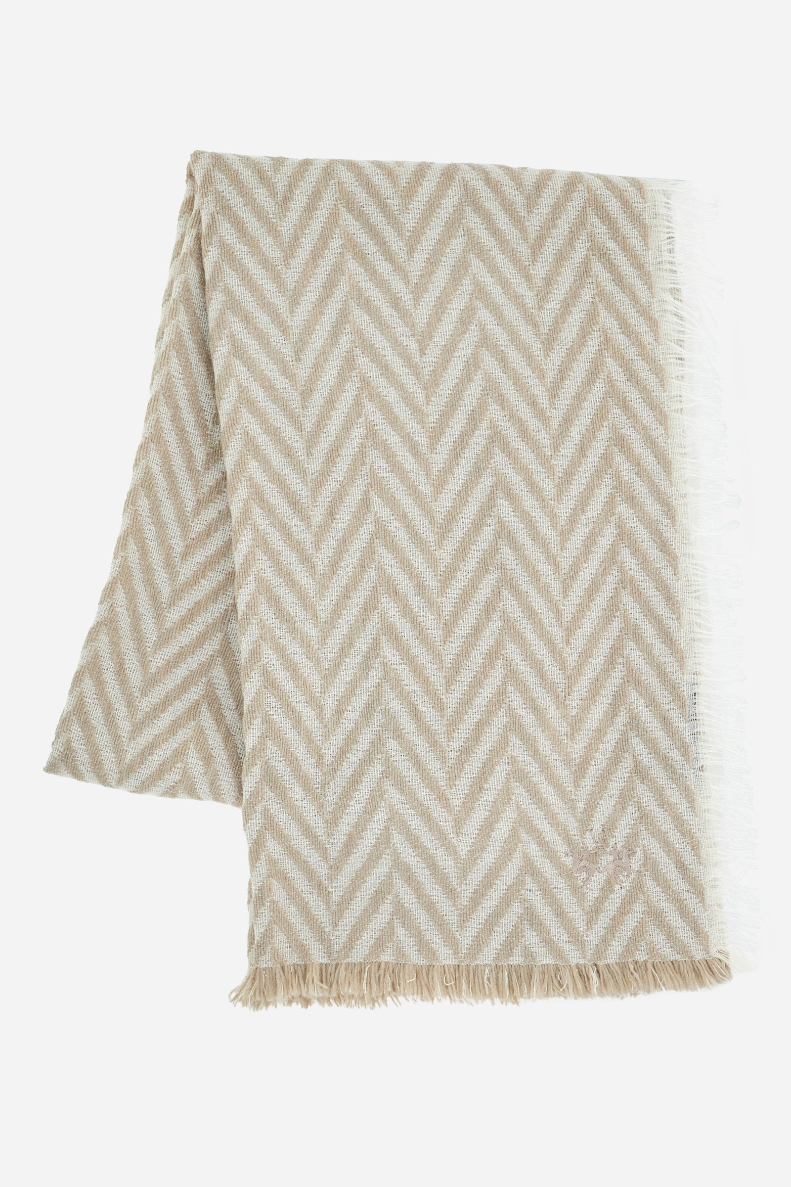 Scarf with side fringes in fabric