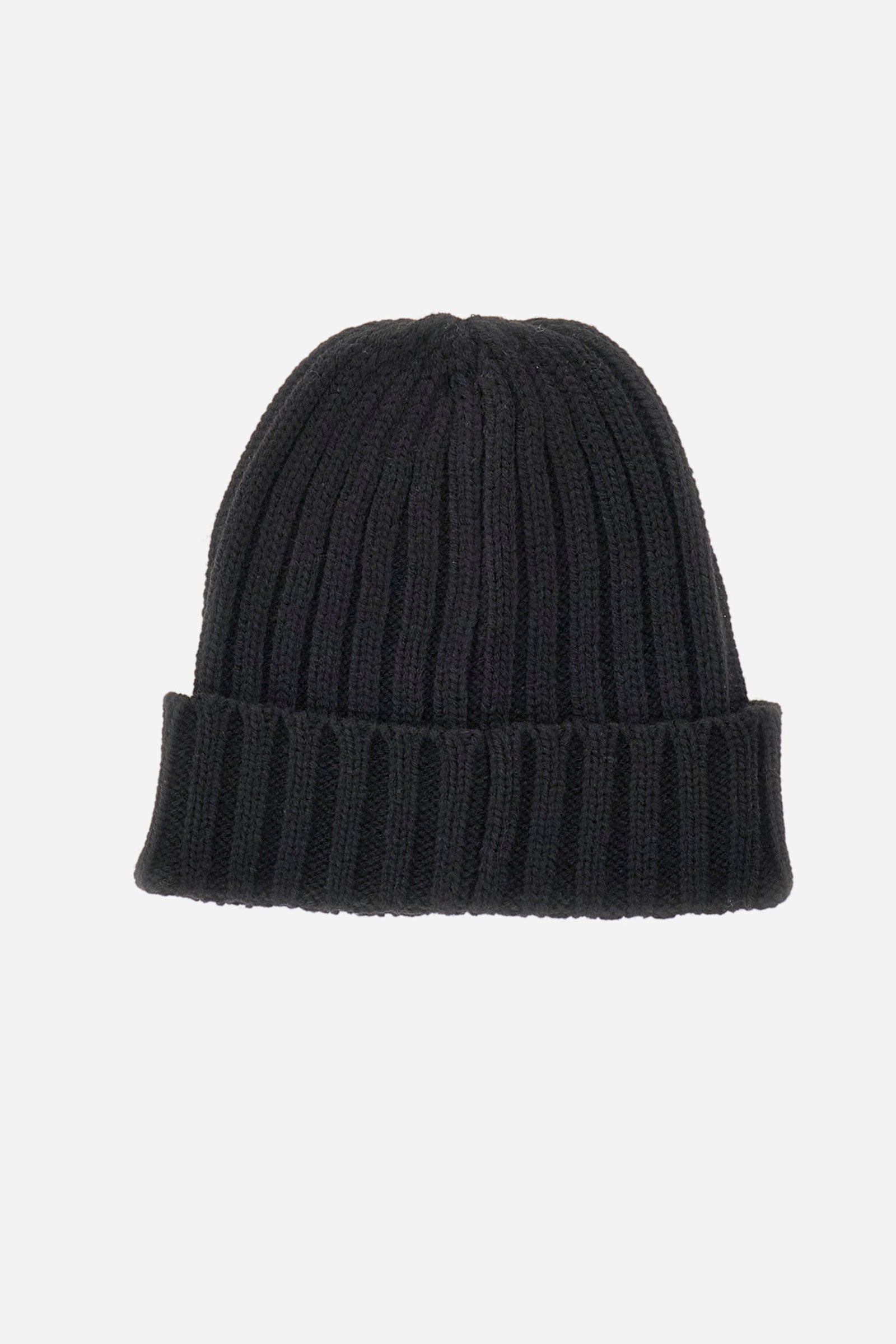 Unisex beanie with stripes