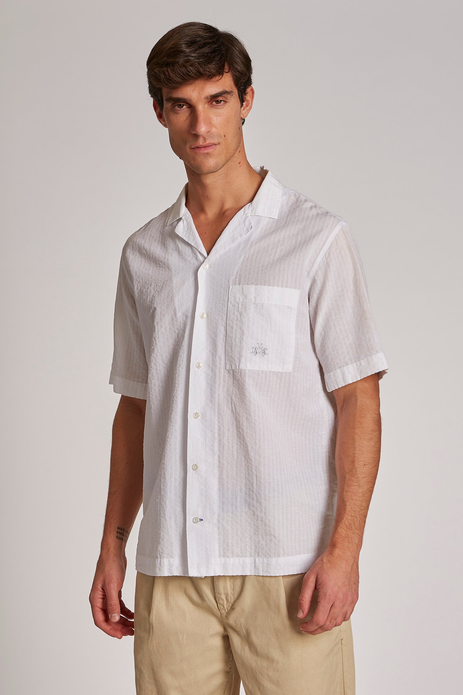 Men's short-sleeved, regular-fit cotton shirt