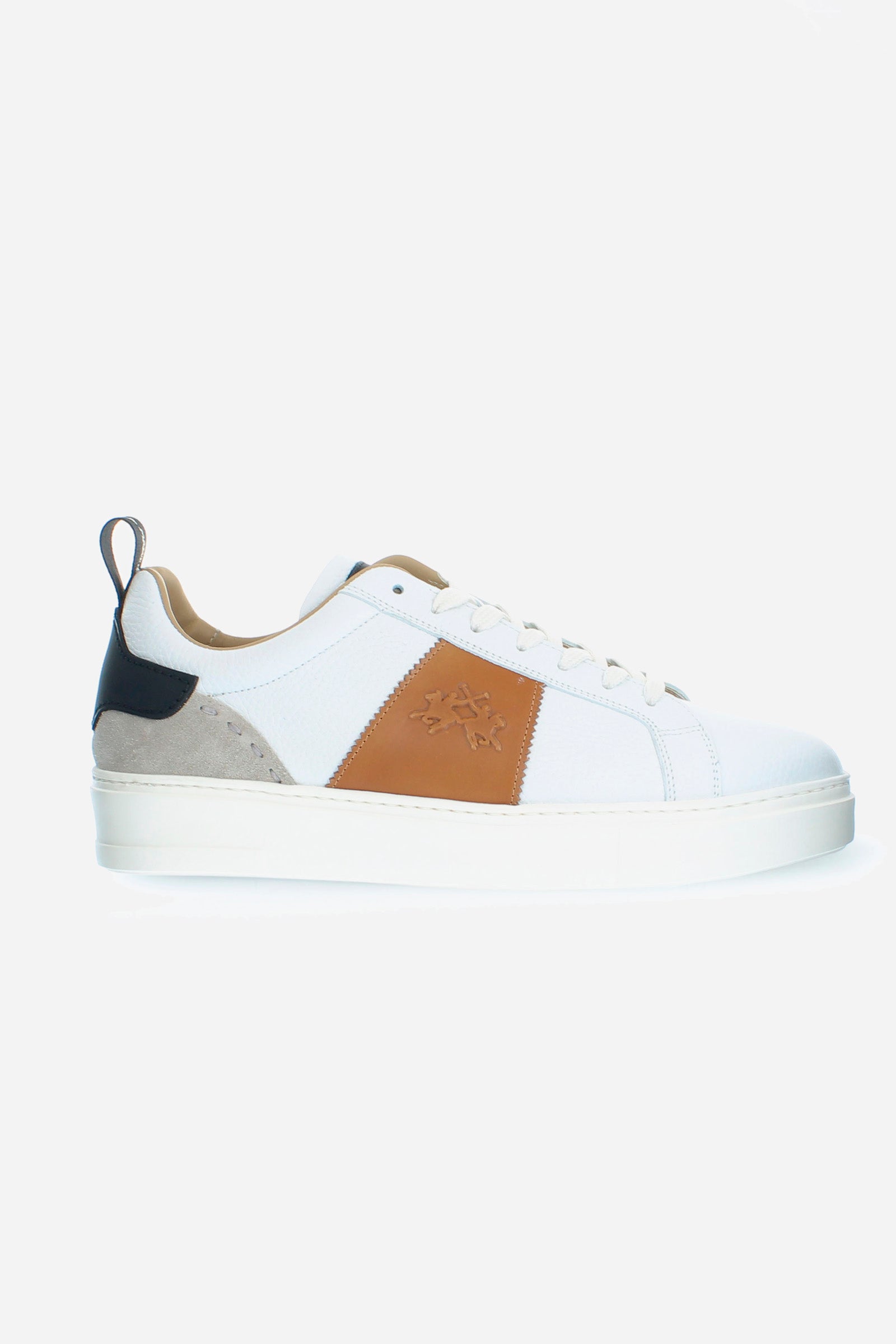 Men’s sneaker in a mix of calfskin and suede