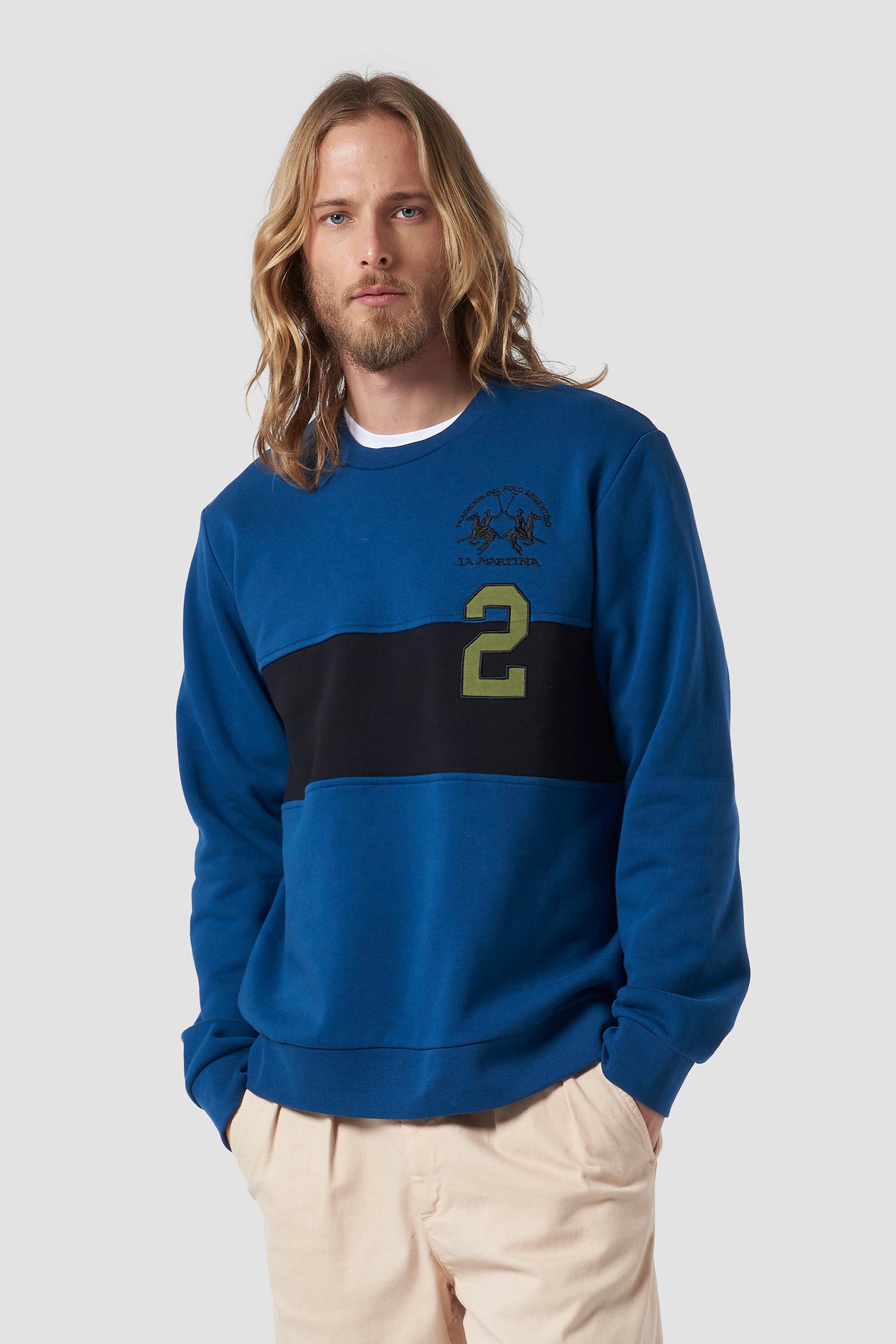 100% cotton crew-neck sweatshirt