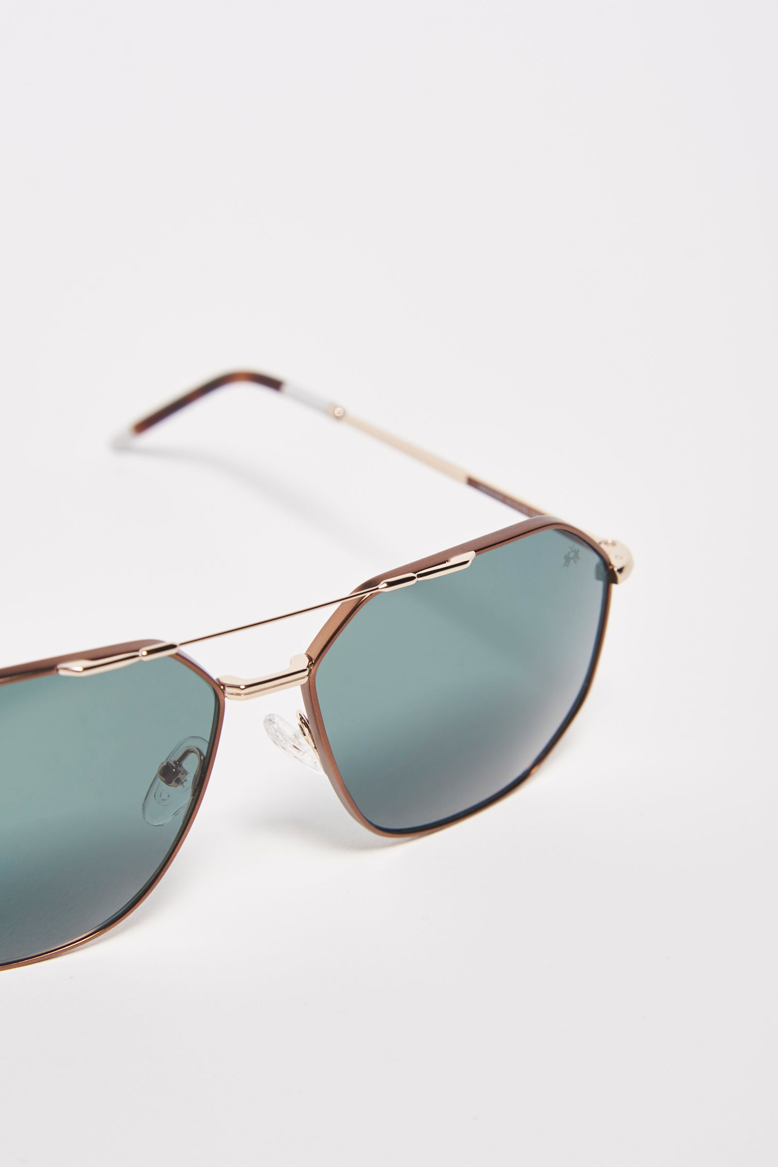 Men's drop-shaped metal frame sunglasses